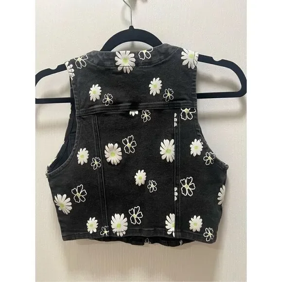 Forever 21 Daisy Print Denim Vest Black/Multi - Picture 3 of 4
